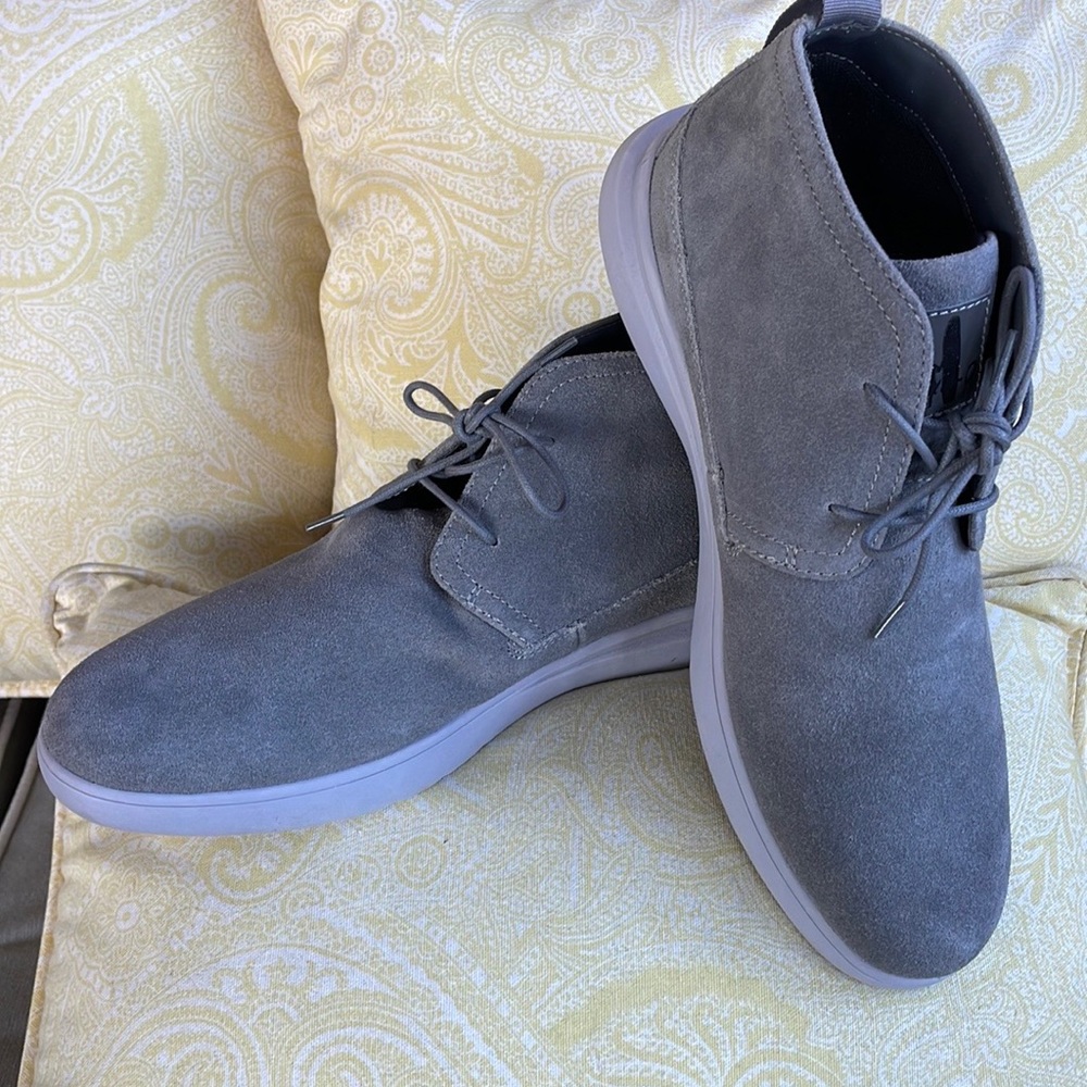 Johnnie-O Lace up Casual or Dress Chukka Boots in Gray 9.5